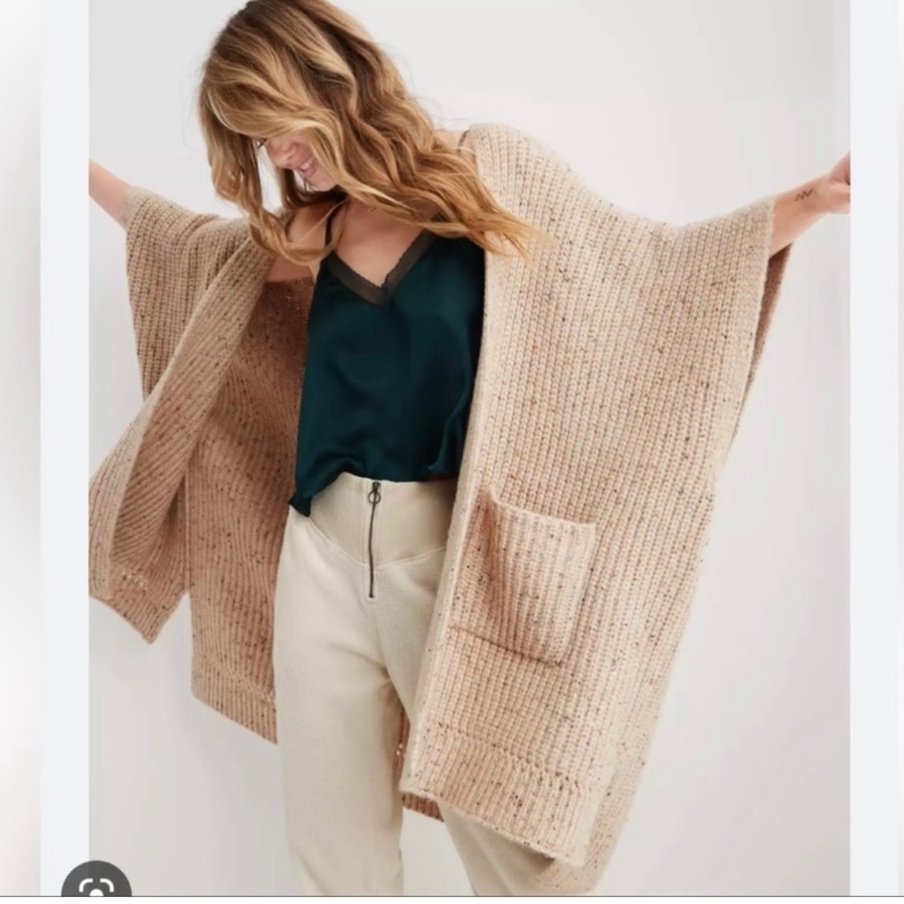 Brand new w tag- American eagle oversize sweater cape/cardigan/vest/poncho